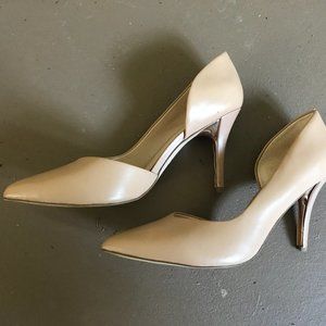 Nude Brooks Brothers Pumps